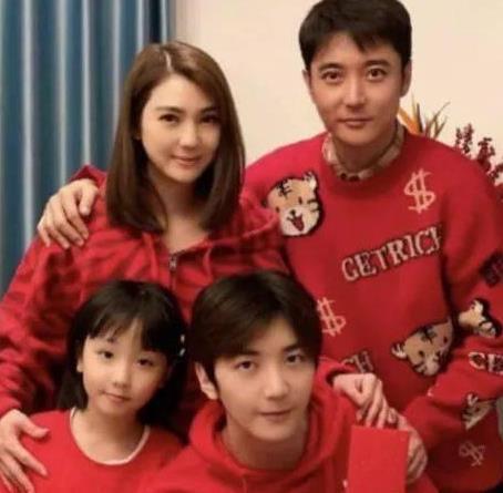 吃瓜娱乐明星头像,揭秘娱乐圈那些吃瓜群众的“瓜头”风采  第1张